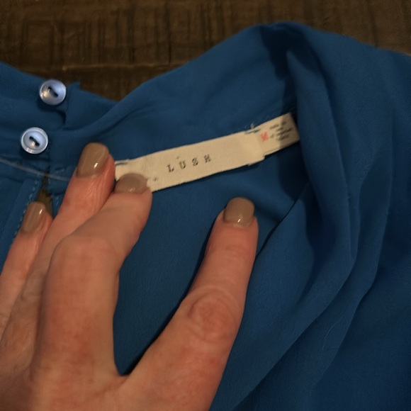 Lush Elegant Blue Sleeveless Top - Picture 2 of 6